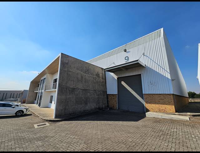 1,166M² WAREHOUSE TO LET IN LINBRO PARK